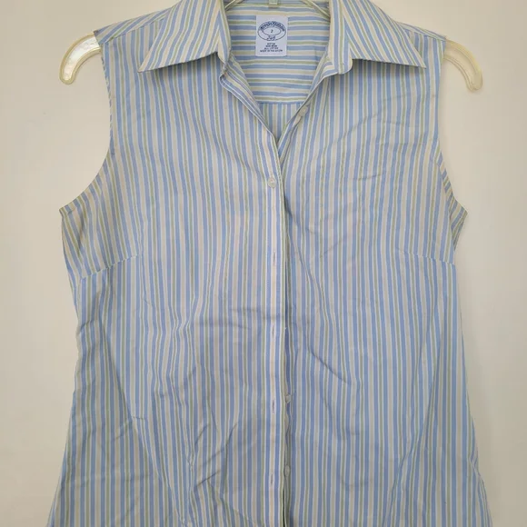 Perfect Spring button down - Picture 3 of 6